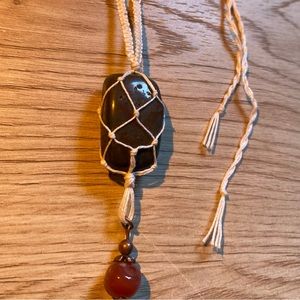 two toned stone tassel!